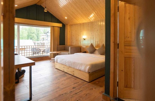 Burwa Hotel | Hotel Patalsu
