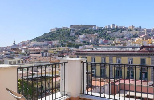 Historical Center Hotel | Hotel Piazza Bellini & Apartments