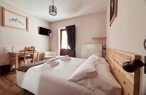Claviere Hotel | Hotel Piccolo Chalet