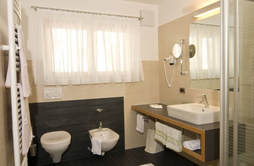 San Genesio Hotel | Hotel Pider