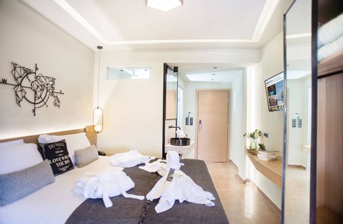 Agia Triada Hotel | Hotel Pithari