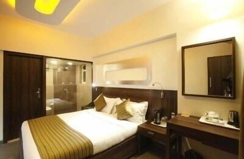 Chembur East Hotel | Hotel Plaza