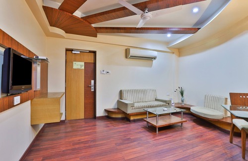 Sayajiganj Hotel | Hotel President