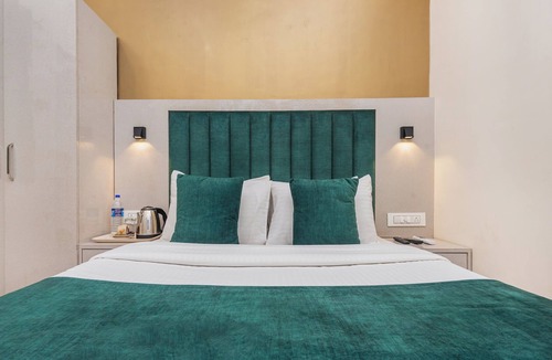 Goregaon West Hotel | Hotel Priceless Suite