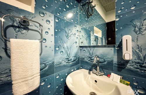 Lansdowne Hotel | Hotel Prince Valley