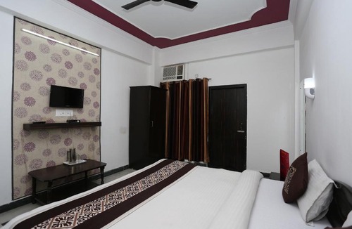 Basai Hotel | Hotel Priya