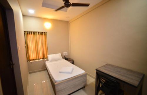 Kottakkal Hotel | Hotel Priya