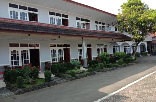 Megamendung Hotel | Hotel Purnama