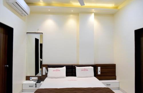Satara Hotel | Hotel Pushpak