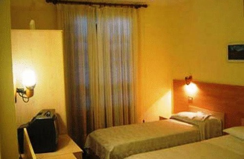None Hotel | Hotel Quo Vadis