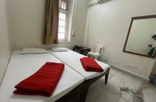 Central Pune Cabin | Hotel Rajmandir