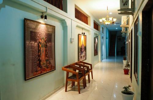 Haraiya Hotel | Hotel Ramlalla Palace