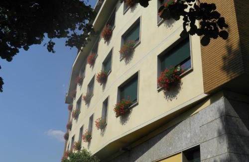 Borgomanero Hotel | Hotel Ramoverde