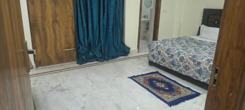 Noida Apartment | Hotel RD Palace