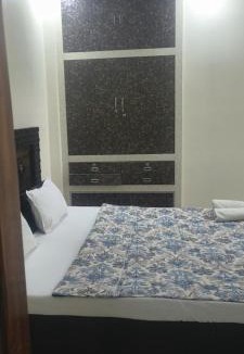 Noida Apartment | Hotel RD Palace
