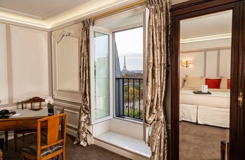 Palais-Royal Hotel | Hotel Regina Louvre
