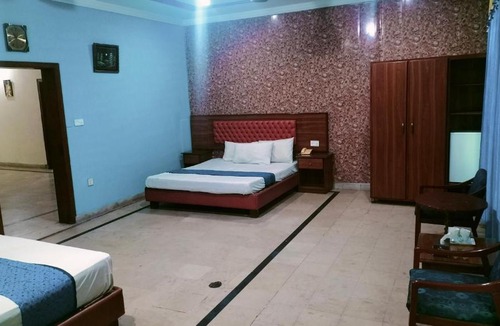 Lahore House | Hotel Rest INN