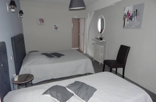 Conches-en-Ouche Hotel | HOTEL RESTAURANT LE CYGNE