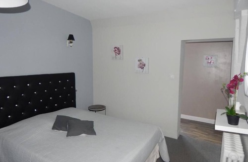 Conches-en-Ouche Hotel | HOTEL RESTAURANT LE CYGNE