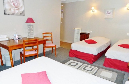 Conches-en-Ouche Hotel | HOTEL RESTAURANT LE CYGNE