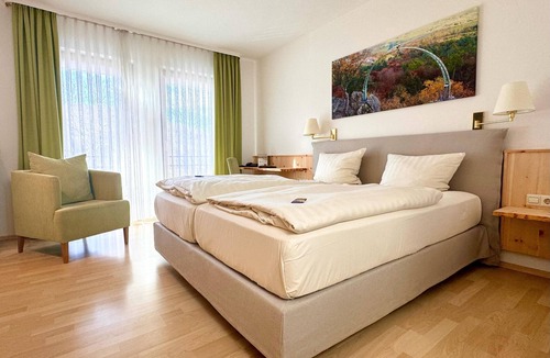 Dannenfels Hotel | Hotel-Restaurant Bastenhaus