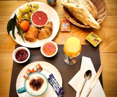 Collobrieres Hotel | Hotel Restaurant des Maures
