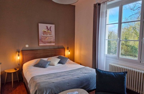 Les Ponts-de-Ce Hotel | Hotel Restaurant Le Bosquet