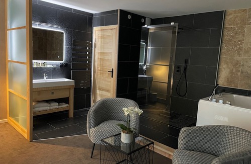 Loriol-sur-Drome Hotel | Hotel-Restaurant Les Oliviers