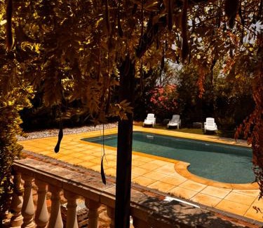 Guix - Pujada Roja Bed & Breakfast | HOTEL RESTAURANT TURÓ de la TORRE