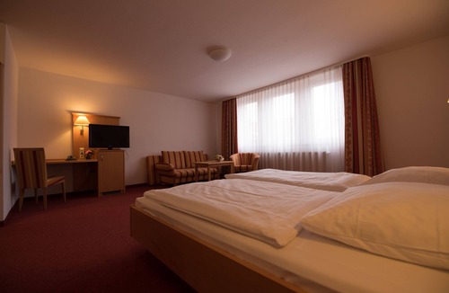 Grosskarlbach Hotel | Hotel-Restaurant Winzergarten