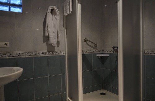 Santa Maria del Paramo Hotel | Hotel Reyes de León