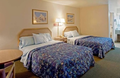 Interchange Square Hotel | Hotel Rising