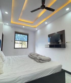 Delhi Hotel | Hotel River View