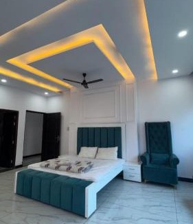 Delhi Hotel | Hotel River View