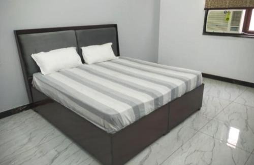 Delhi Hotel | Hotel River View