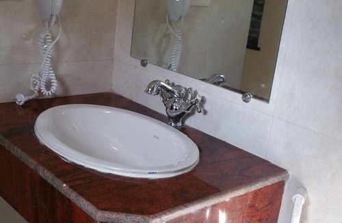 Baga Hotel | Hotel Riverside