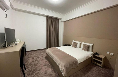 Sector 3 Hotel | Hotel Rivoli