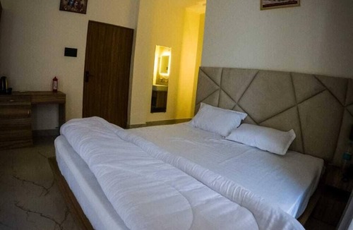 Ukhimath Hotel | Hotel Riyansh