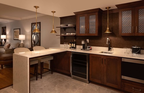Roanoke Hotel | Hotel Roanoke & Conference Ctr, Curio Collection by Hilton