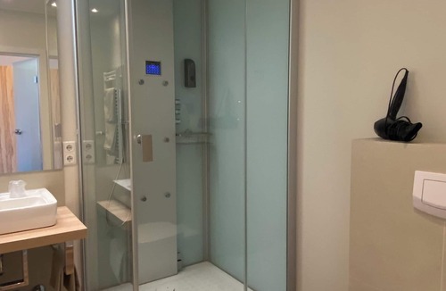 Kommerscheidt Hotel | Hotel Roeb