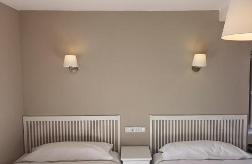 Castrillon Hotel | Hotel Román