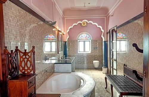 Amer Fort Road Hotel | Hotel Saba Haveli