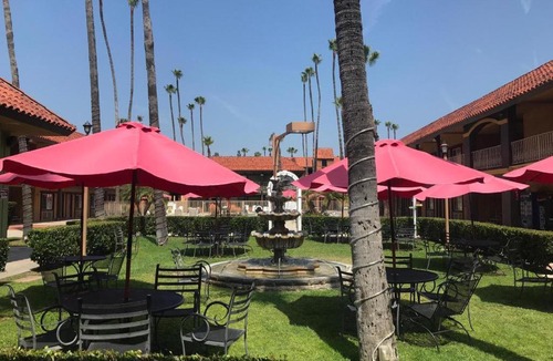Norwalk Hotel | Hotel Saddleback