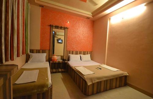 Shirdi Hotel | Hotel Sai Hari Prasad