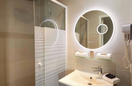 Quartier de la Monnaie Hotel | Hotel Saint Pierre