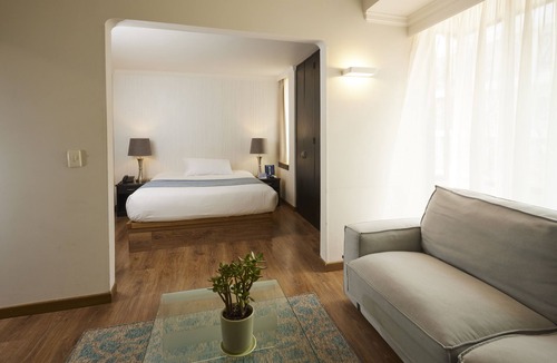 Zona Rosa Hotel | Hotel Saint Simon