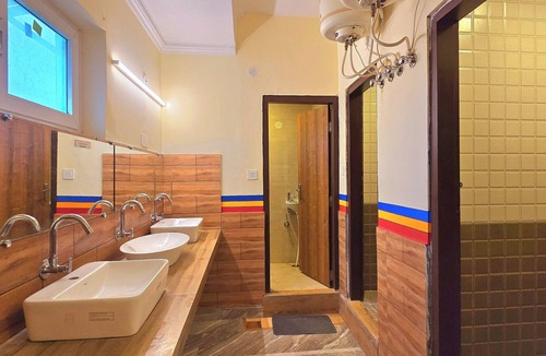 Fatehpur Hotel | Hotel Samdupling Himalayan Brothers
