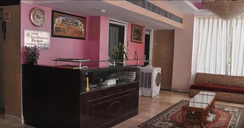 Kaushambi Hotel | Hotel samrat