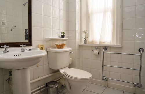 Jabalpur Hotel | Hotel Samrat