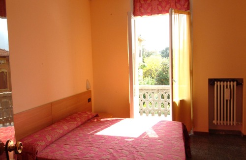 Buon Pastore-Sant'Agnese-San Damaso Hotel | Hotel San Geminiano